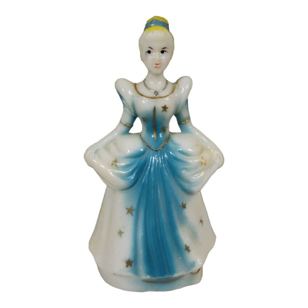 Vintage Cinderella Plastic Cake Topper Figurine Disney Hong Kong 5‎ Inches Tall